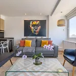 Charming 1-Bedroom Apartment By Plaza Colon Ideal Madrid Location Colon II