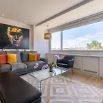 Charming 1-Bedroom Apartment By Plaza Colon Ideal Madrid Location Colon II